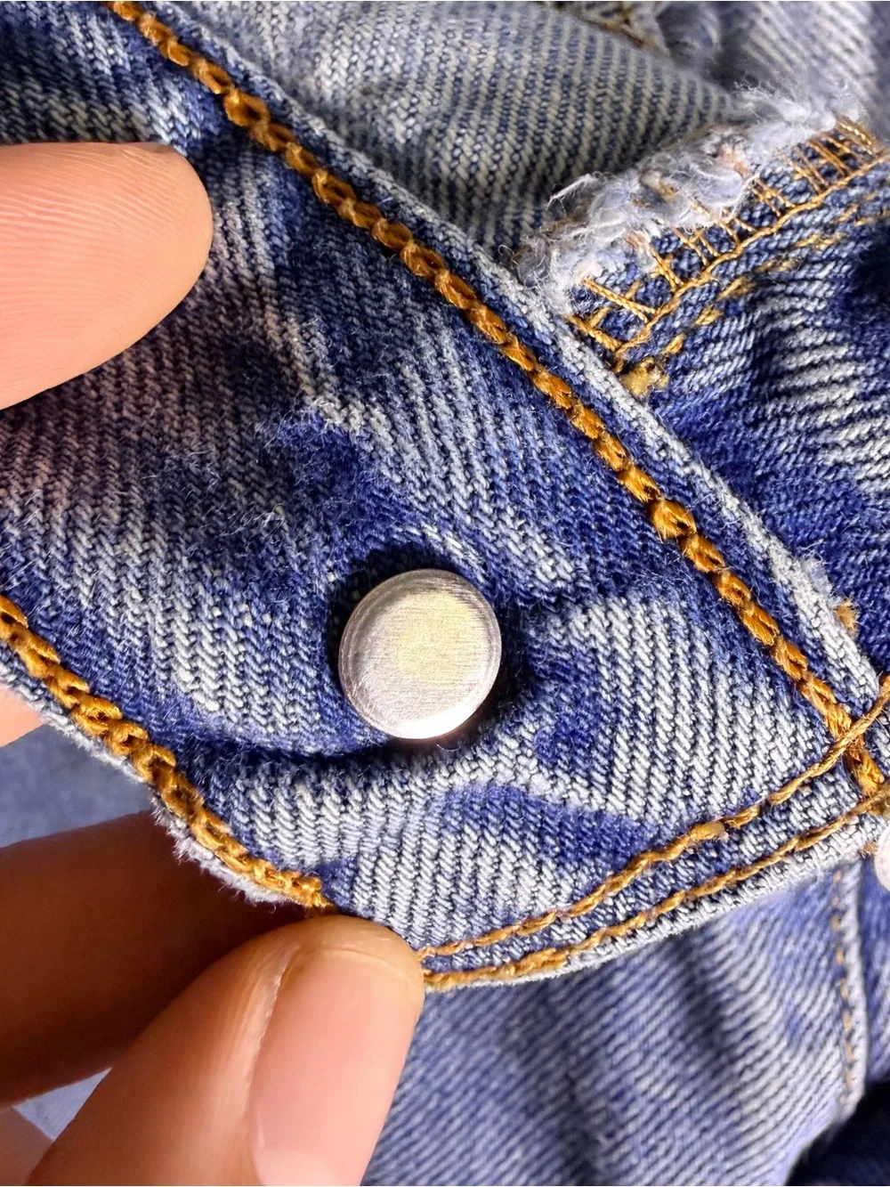 Vintage Levi’s 501 Jeans Men’s 34x32 Blue Light Wash Denim Orginal Straight Fit